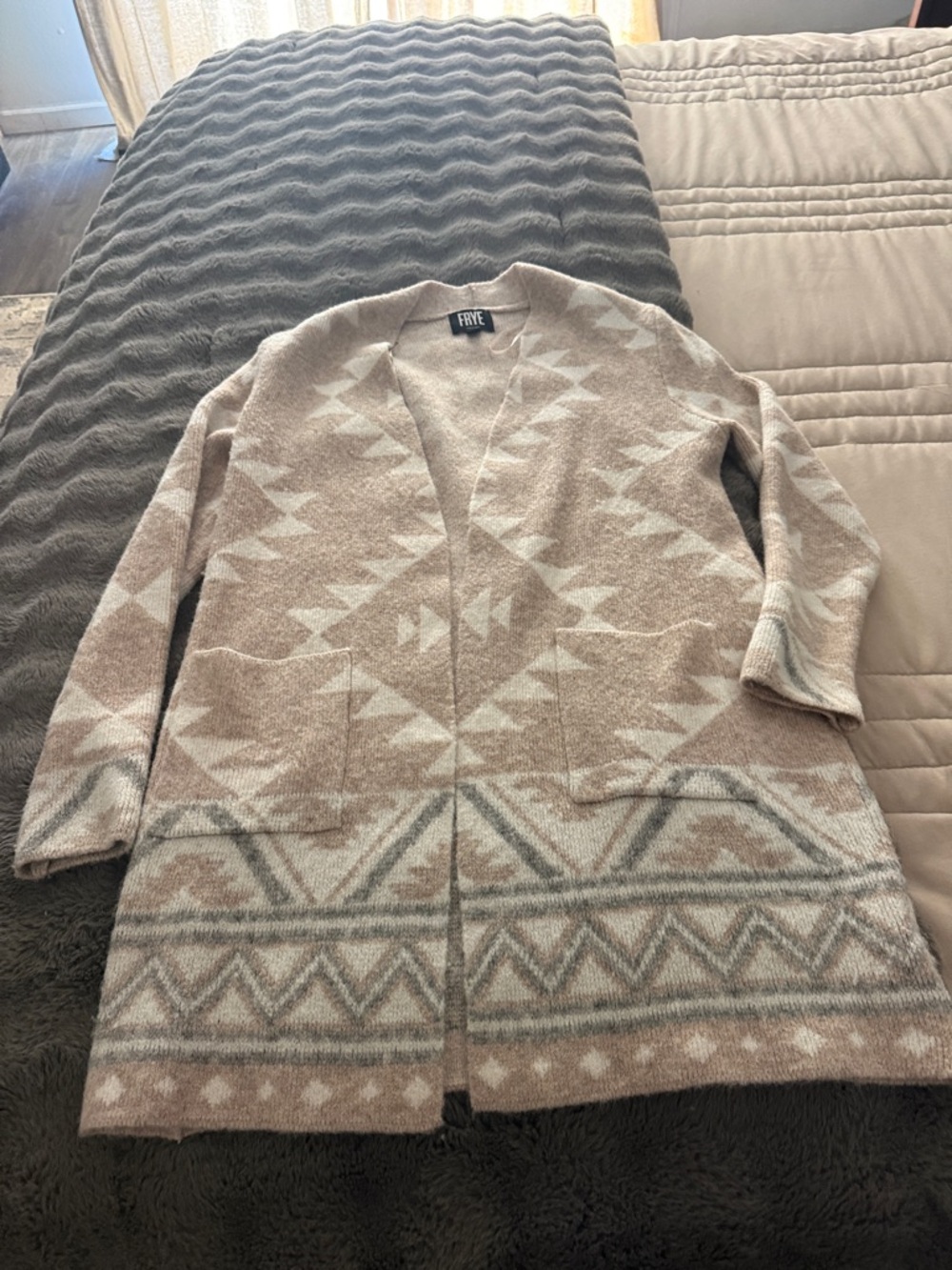 Frye Beige & Cream Geometric Open-Front Cardigan